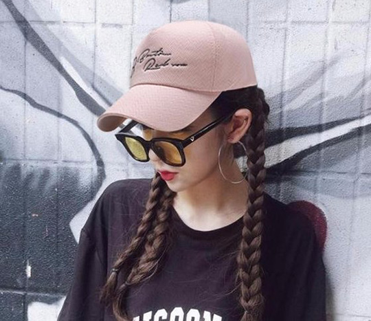 美麗的帽子，帶給你不一樣的春天